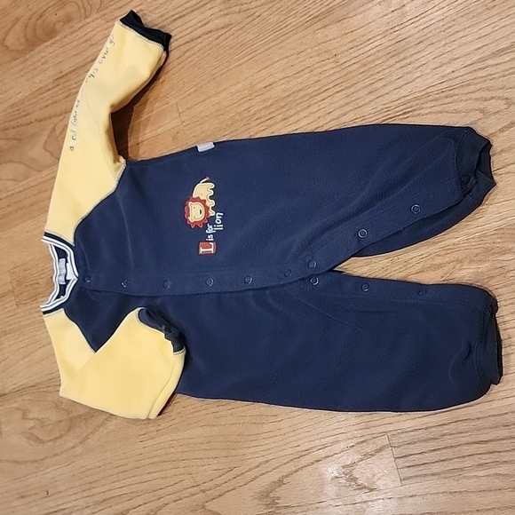 Carter's 18 mon Fleece Onesie - Picture 1 of 4